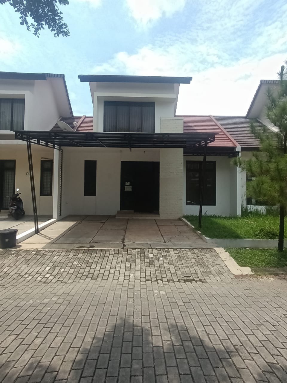 Rumah Dijual Di Taman Simprug Jababeka